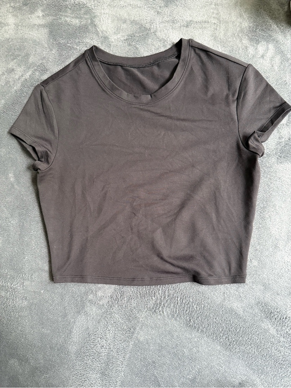 NWOT ALO Yoga Softstreme Crop Top in Black
